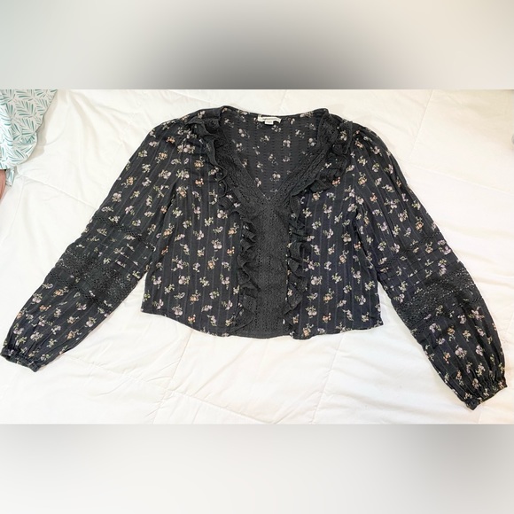 American Eagle Outfitters V Neck Floral Crop Top - Picture 2 of 11